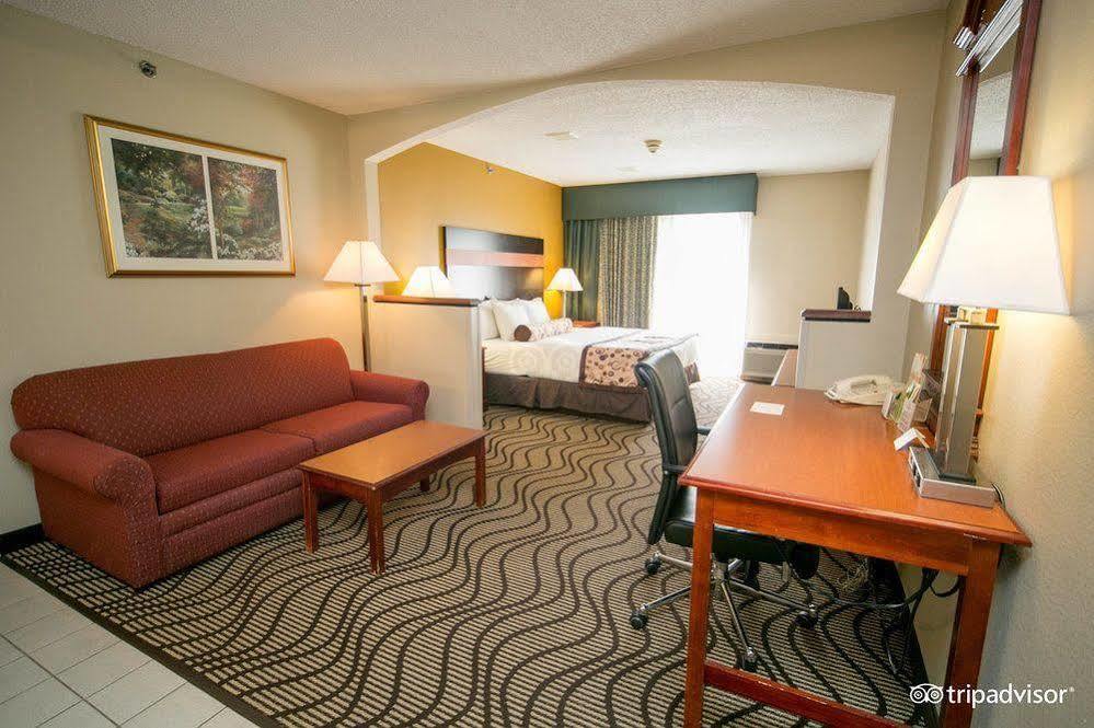 La Quinta Inn By Wyndham Sandusky Near Cedar Point Dış mekan fotoğraf